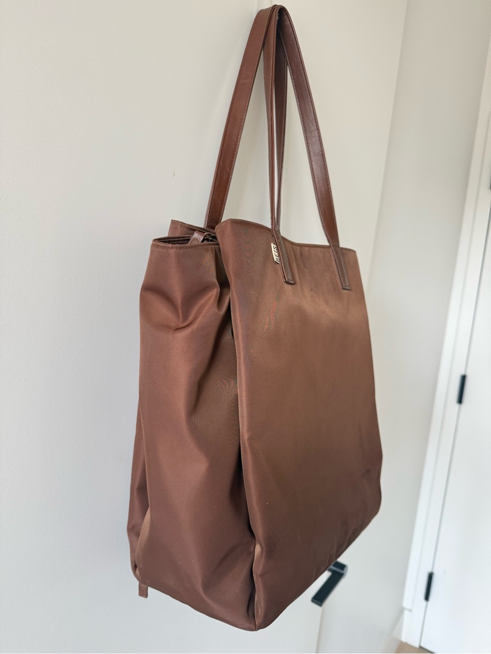 BEIS Commuter Tote Bag with Convertible Front Pocket - Picture 6 of 9